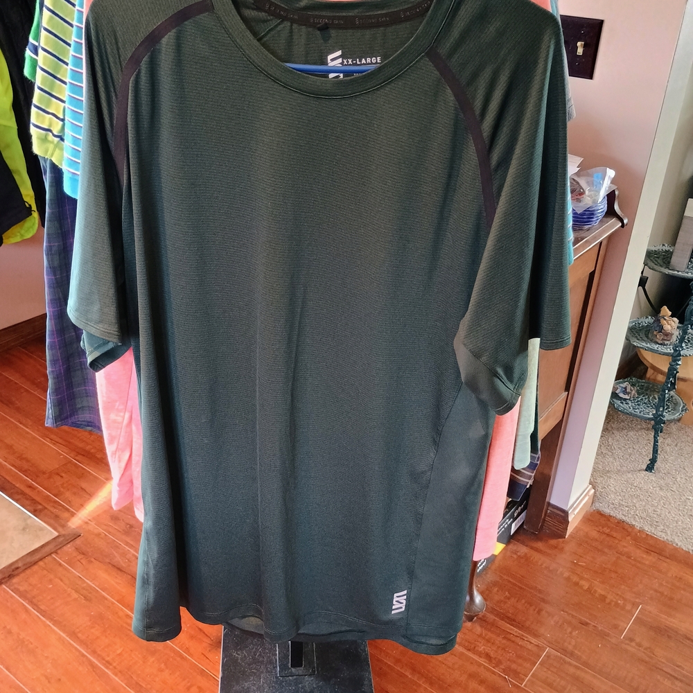 Second Skin Dark Green Short Sleeve Tee Bin 27